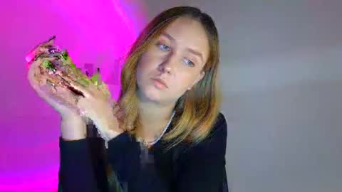 Lulu Baby18 online show from October 20, 2025, 2:50 pm