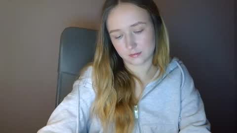 Lulu Baby18 online show from January 14, 2026, 7:52 pm