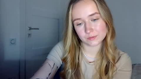 Snapshot of lulu_baby1 chatting on April 20, 2026, 7:37 pm Lulu Baby18 online show from April 20, 2026, 7:37 pm