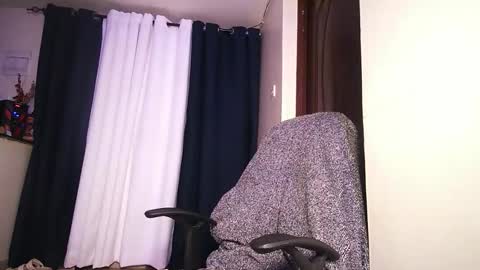 Snapshot of lulu_sparks1 chatting on May 10, 2026, 5:12 am lulu_sparks1 online show from May 10, 2026, 5:12 am