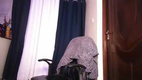 Snapshot of lulu_sparks1 chatting on May 12, 2026, 8:55 am lulu_sparks1 online show from May 12, 2026, 8:55 am