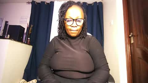 Snapshot of lulu_sparks1 chatting on June 22, 2026, 5:48 am lulu_sparks1 online show from June 22, 2026, 5:48 am