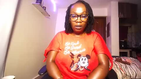 Snapshot of lulu_sparks1 chatting on July 3, 2026, 7:15 am lulu_sparks1 online show from July 3, 2026, 7:15 am
