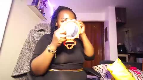 Snapshot of lulu_sparks1 chatting on July 19, 2026, 5:11 am lulu_sparks1 online show from July 19, 2026, 5:11 am