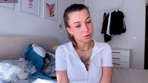 Snapshot of luluberryx chatting on May 15, 2026, 2:18 am lulu berry online show from May 15, 2026, 2:18 am