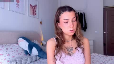 Snapshot of luluberryx chatting on June 7, 2026, 2:05 am lulu berry online show from June 7, 2026, 2:05 am