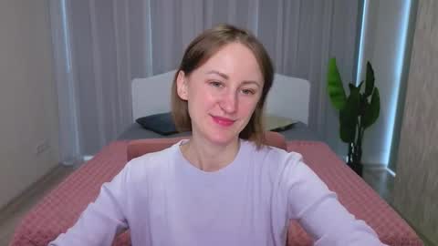 Lily online show from October 8, 2025, 10:13 am