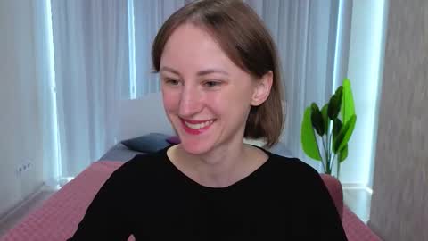 Lily online show from October 12, 2025, 10:47 am