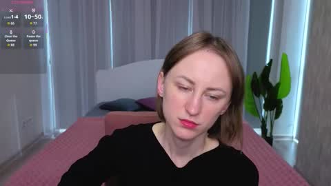 Lily online show from October 19, 2025, 9:43 am