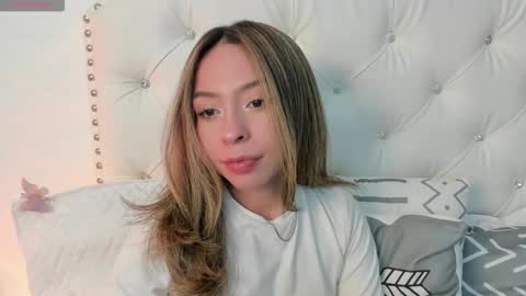 Snapshot of luluuberry chatting on March 11, 2026, 8:59 pm luluuberry online show from March 11, 2026, 8:59 pm