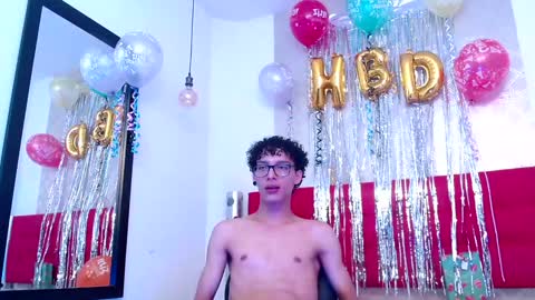 Snapshot of lumberjack_20 chatting on December 24, 2024, 6:44 am Vanity ErosX online show from December 24, 2024, 6:44 am
