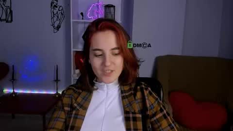 lumera_gentle online show from December 15, 2025, 6:39 am