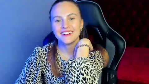 Snapshot of lumerisoren chatting on June 3, 2026, 2:33 pm lumerisoren online show from June 3, 2026, 2:33 pm