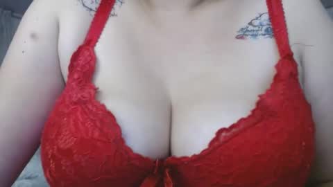 LUMI     online show from January 19, 2025, 1:43 am