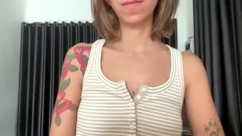 Luna online show from December 4, 2024, 4:43 am