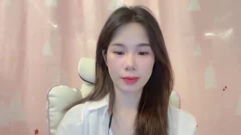 Snapshot of luna4739 chatting on May 11, 2026, 5:43 pm Luna online show from May 11, 2026, 5:43 pm