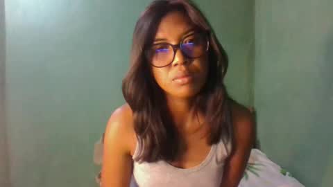 luna8184 online show from March 5, 2026, 4:47 pm