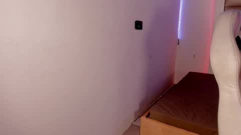 luna online show from September 24, 2025, 2:37 am