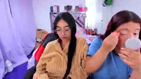luna_analya online show from May 21, 2026, 12:06 am