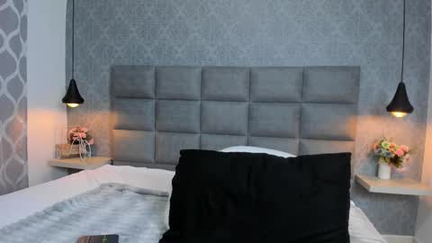 Luna online show from November 22, 2025, 11:09 am