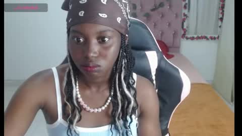 Snapshot of luna_bella882689 chatting on May 11, 2026, 7:33 pm luna_bella882689 online show from May 11, 2026, 7:33 pm