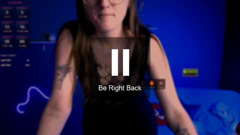 luna_berryy online show from February 13, 2025, 2:45 am