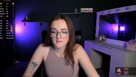 luna_berryy online show from March 12, 2025, 3:35 am