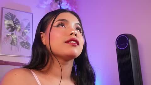 Lunita online show from June 26, 2026, 7:40 pm