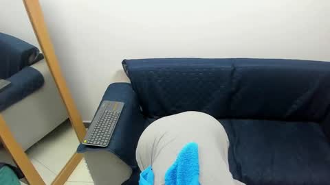 luna  online show from February 3, 2025, 8:57 am