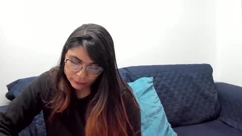 luna  online show from February 28, 2025, 11:14 am