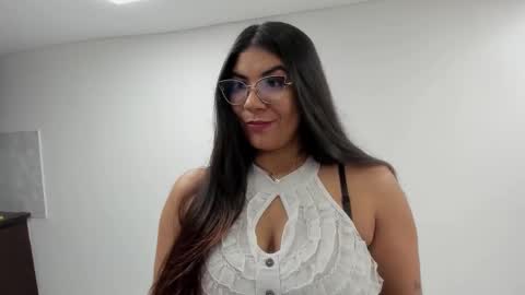 luna  online show from October 3, 2025, 11:29 am