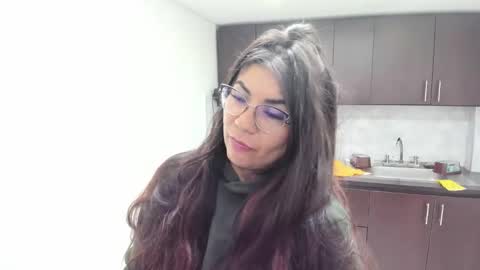 luna  online show from October 14, 2025, 11:11 am