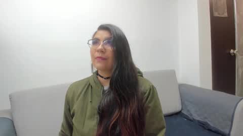 luna  online show from January 16, 2026, 11:25 am