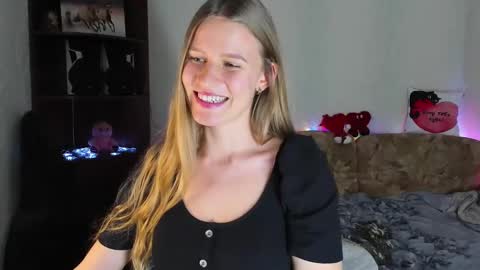 Snapshot of luna_evan chatting on December 17, 2024, 1:16 pm luna_evan online show from December 17, 2024, 1:16 pm