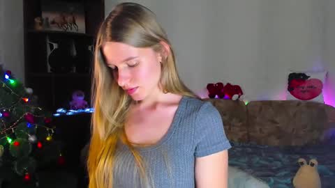 Snapshot of luna_evan chatting on January 2, 2025, 12:24 pm luna_evan online show from January 2, 2025, 12:24 pm