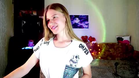 Snapshot of luna_evan chatting on September 11, 2025, 9:20 am luna_evan online show from September 11, 2025, 9:20 am