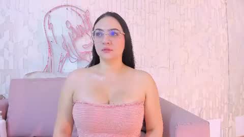luna_ferrer1 online show from June 11, 2026, 11:41 am