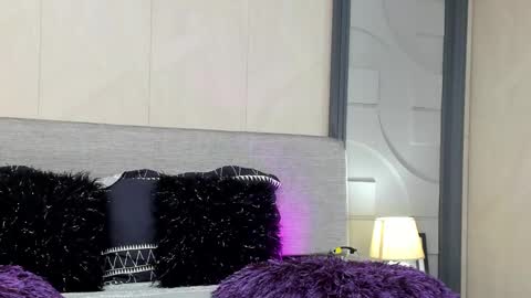 Snapshot of luna_fioree chatting on December 22, 2024, 9:53 pm  Luna Fioree  online show from December 22, 2024, 9:53 pm