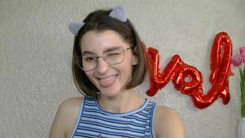 Luna online show from March 9, 2025, 11:58 am