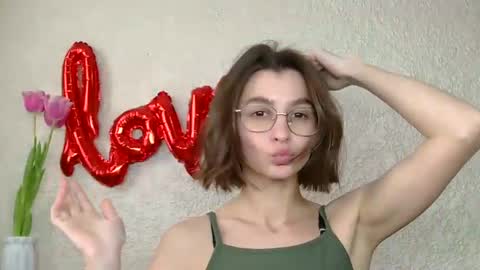 Luna online show from March 11, 2025, 12:39 pm