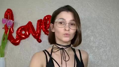 Luna online show from March 12, 2025, 9:44 am