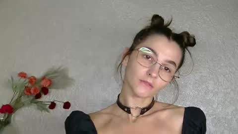 Luna online show from September 18, 2025, 6:37 am