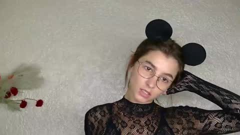 Luna online show from September 23, 2025, 6:49 am