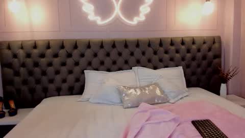 luna_hot_ass online show from March 21, 2026, 11:08 pm