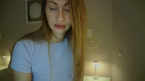 luna_hoti online show from October 14, 2025, 12:55 am