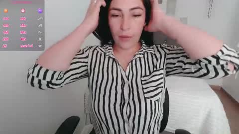 Snapshot of luna_lgomez chatting on October 9, 2025, 12:14 pm luna online show from October 9, 2025, 12:14 pm