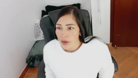 luna online show from April 7, 2026, 10:59 am