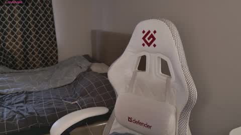 luna_loveeee online show from April 14, 2026, 4:29 am