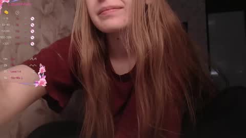 Luna online show from April 18, 2026, 4:49 am