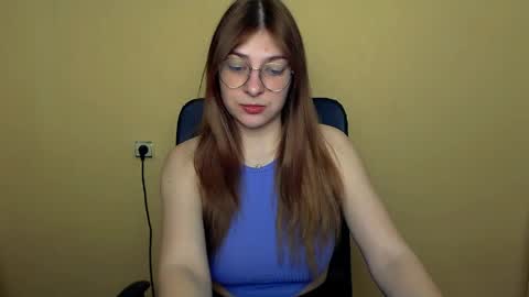 Snapshot of luna_lush_ chatting on May 12, 2026, 9:06 am Luna online show from May 12, 2026, 9:06 am